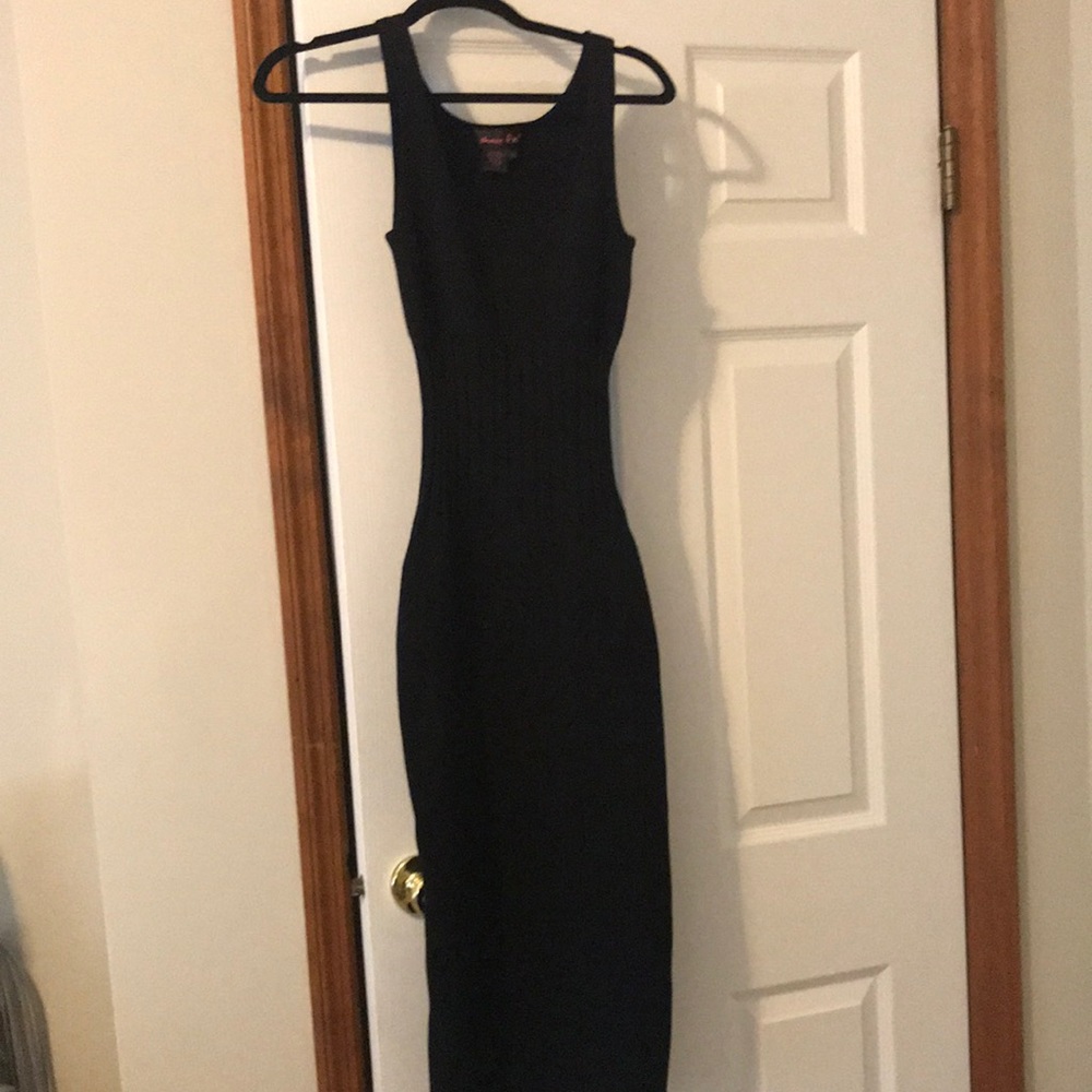 Body con knit black dress
